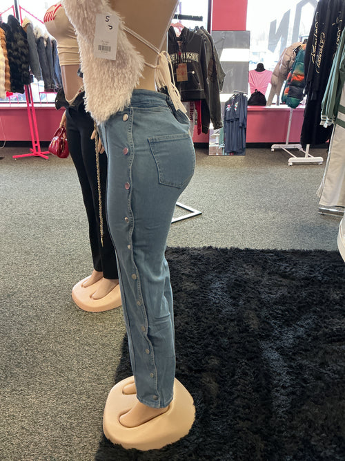Button Me Up Denim for Women casual outfit