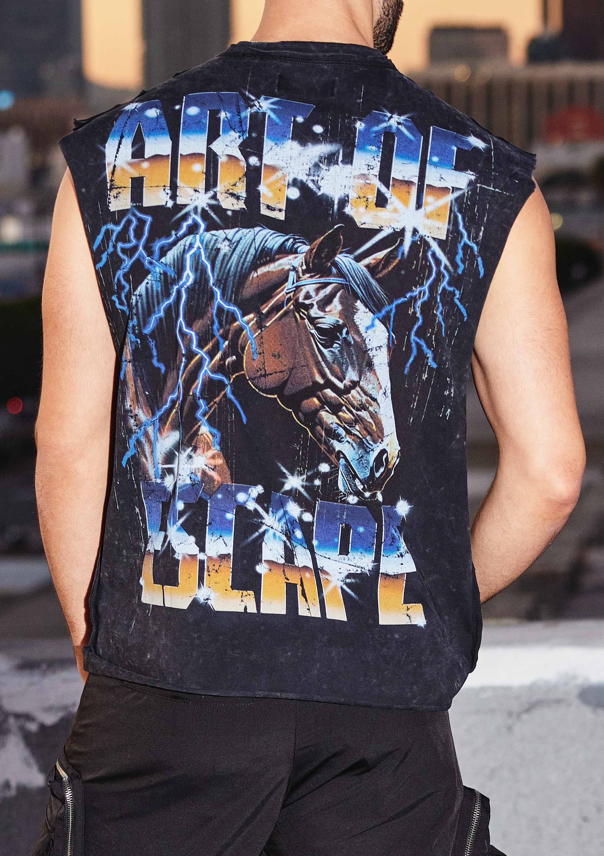 ART OF ESCAPE HORSE MUSCLE TEE