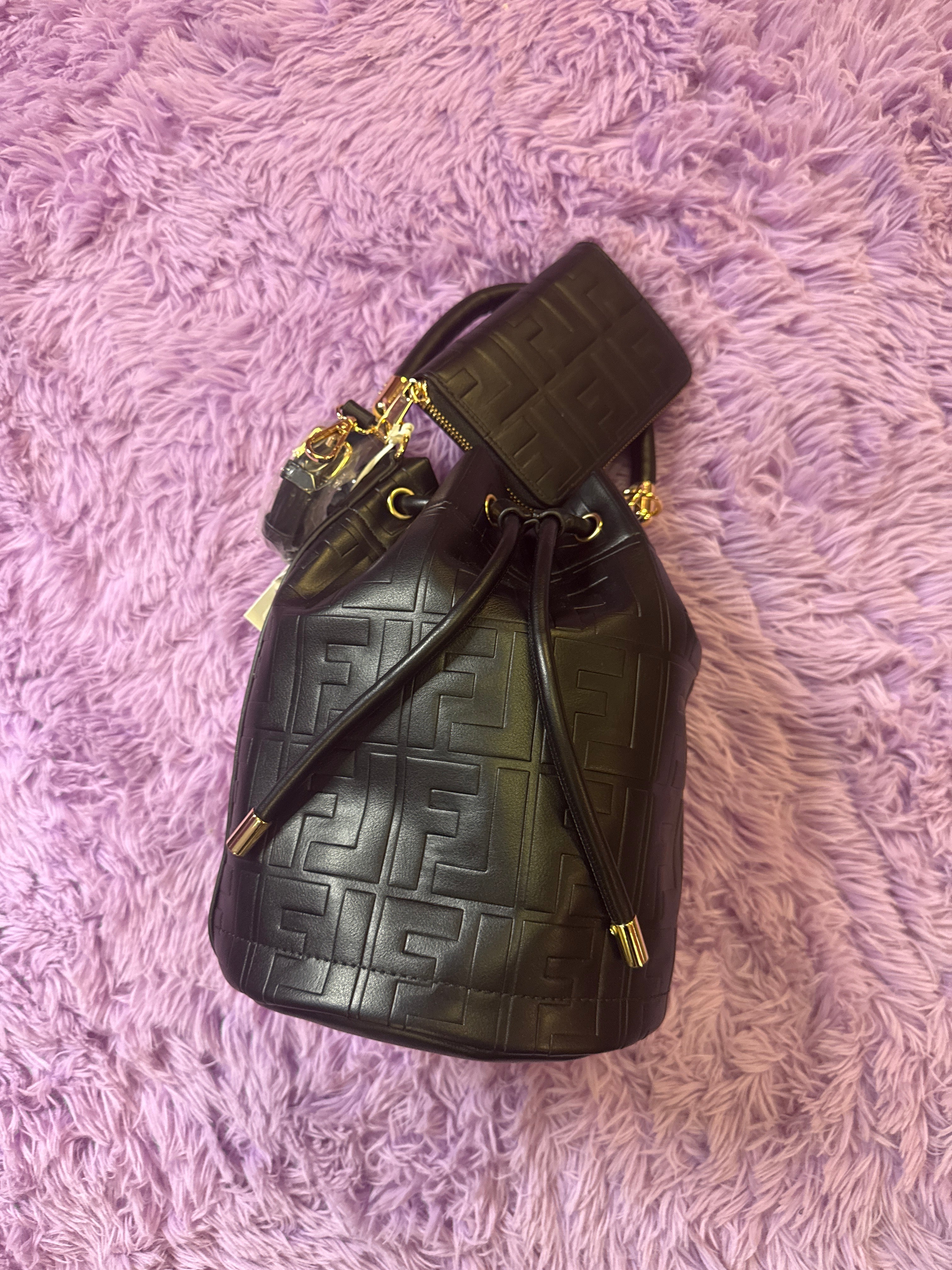 Large Bucket and Wallet Set for Women front view