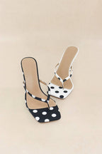 NEW GROWTH - Fun Summer Polka Dot Thong Heel