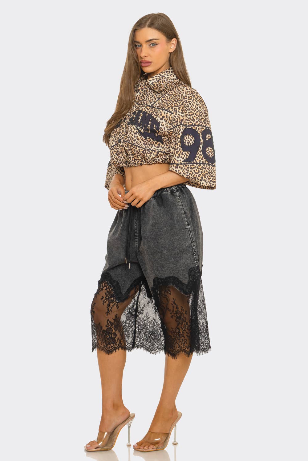 Leo Print Rhinestone Graphic Cropped Shirt Jacket