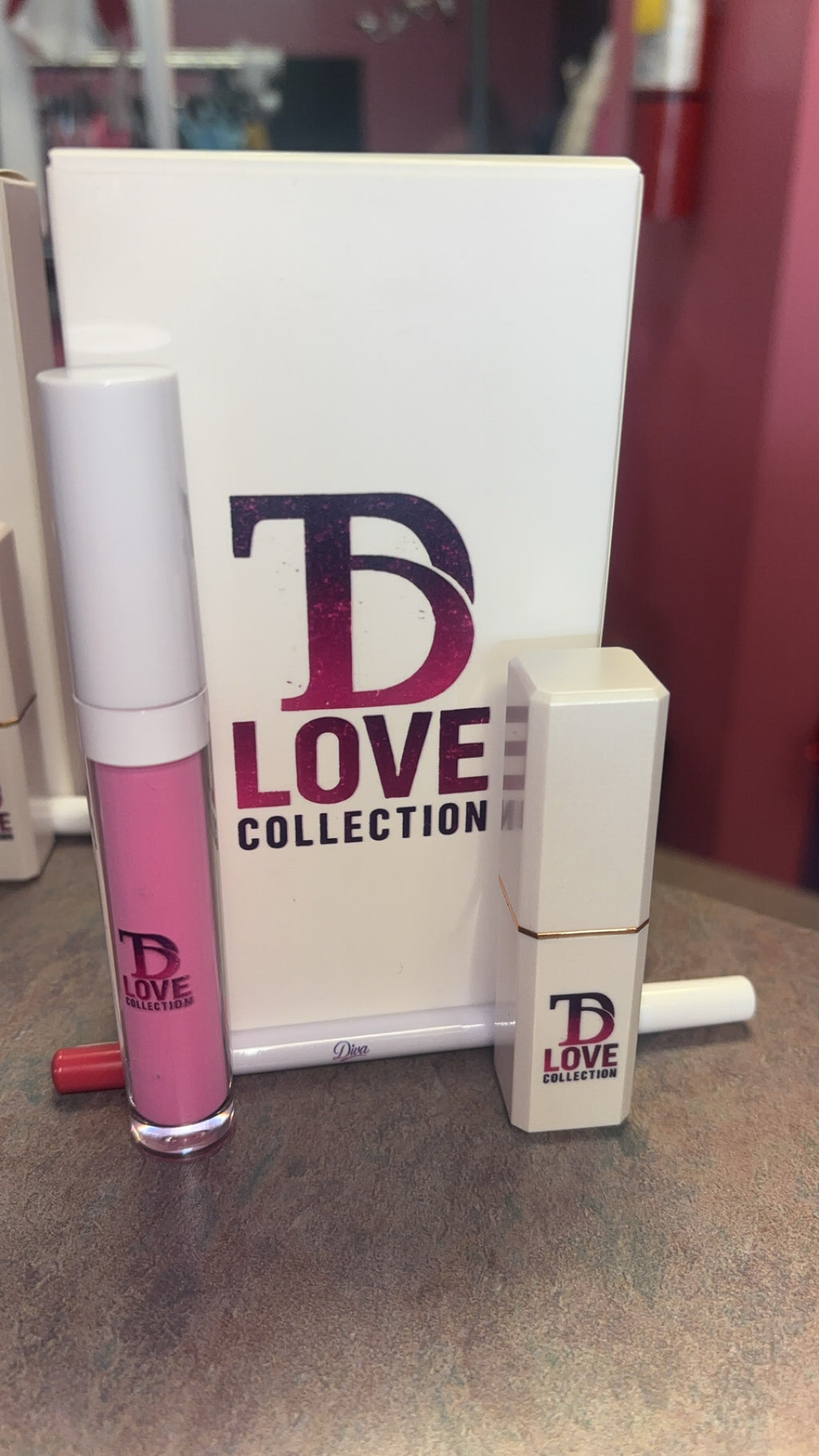 Devine XO TeLove Lip Kit product shot