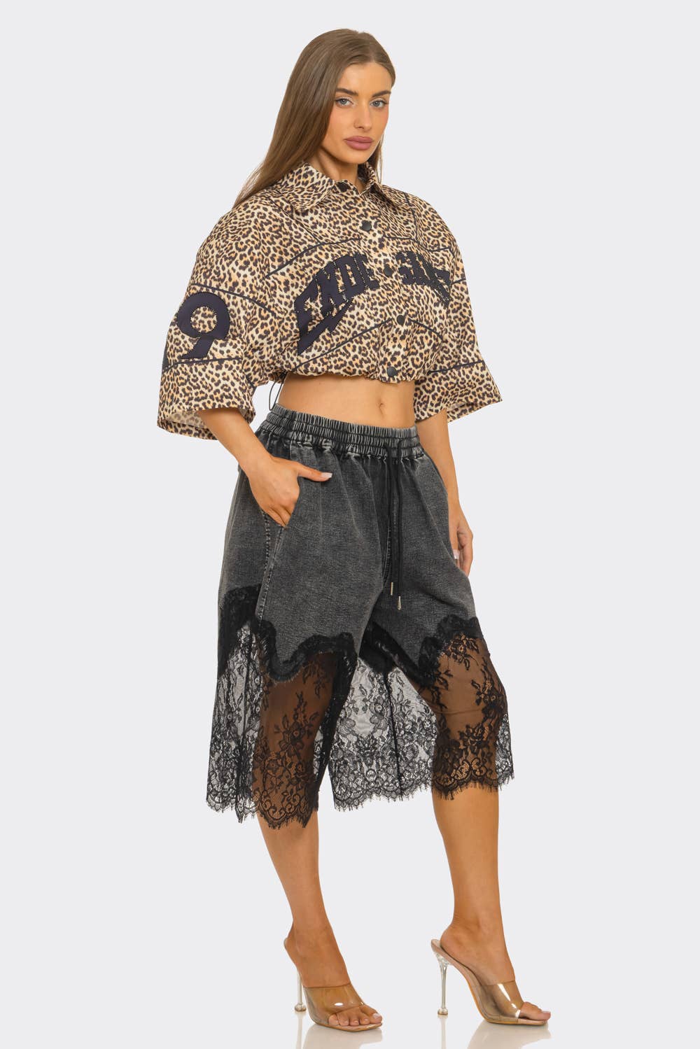 Leo Print Rhinestone Graphic Cropped Shirt Jacket