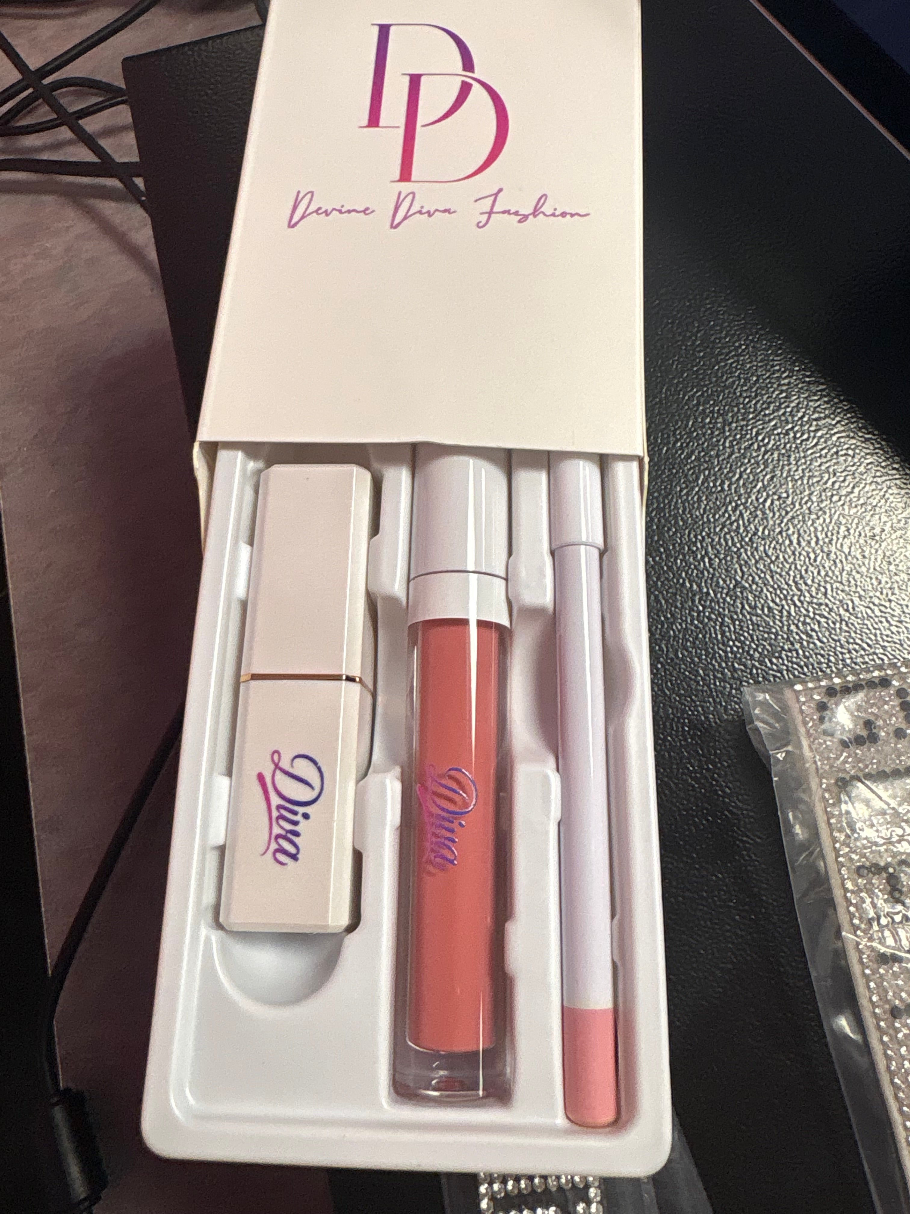 Diva Lip Kit matte lipstick shades
