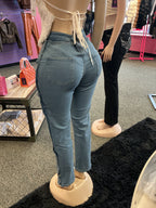 Button Me Up Denim for Women streetwear look