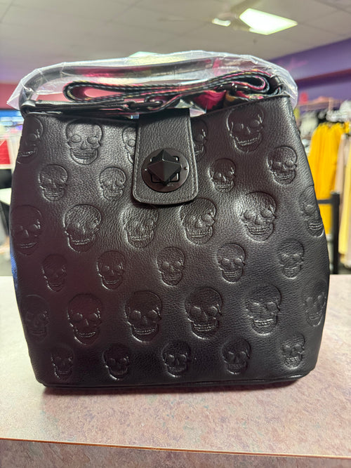 Betsey Johnson Skull Boss crossbody bag