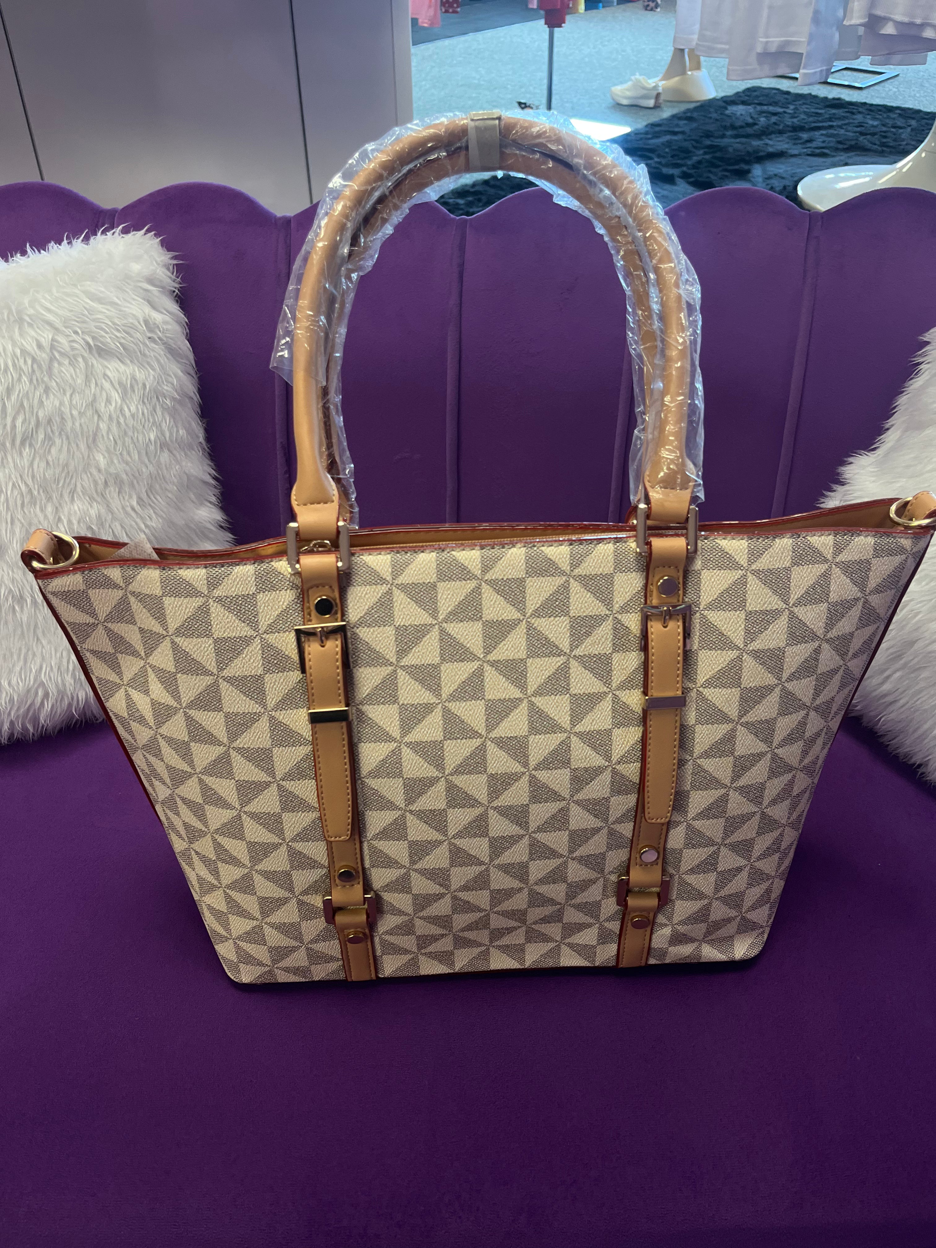 The classic tan traveler