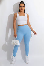 Close-up detail Highwaist Seamless Fitted Leggings fabric texture