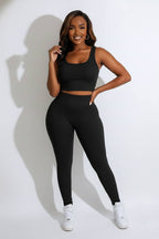 Highwaist Seamless Fitted Leggings modern gym wear fashion outfit